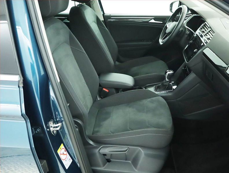 Volkswagen Tiguan (2022) Elegance 2.0 TDI - fotka 9 z 14