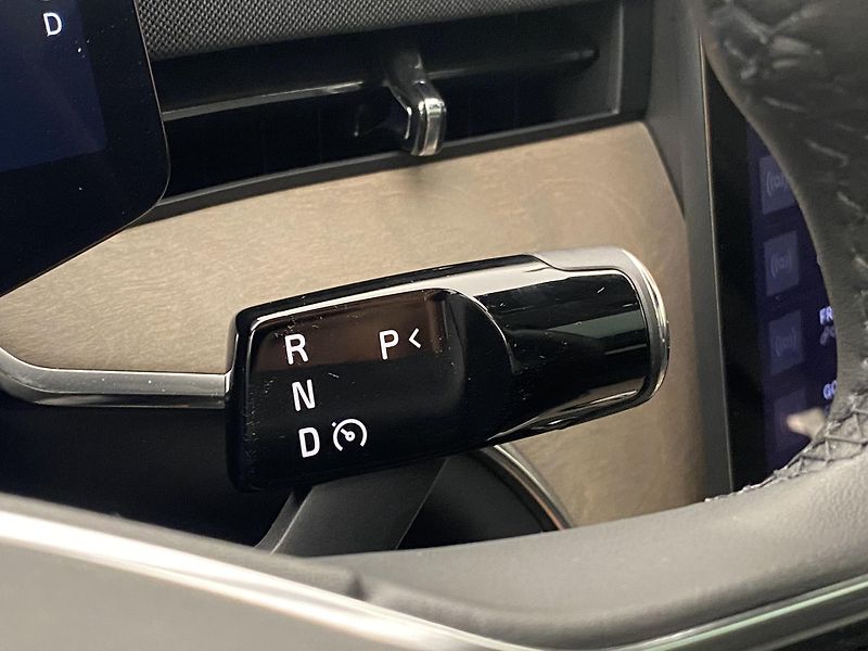 Volvo EX90 TWIN PERFORMANCE ULTRA 7m - fotka 23 z 57
