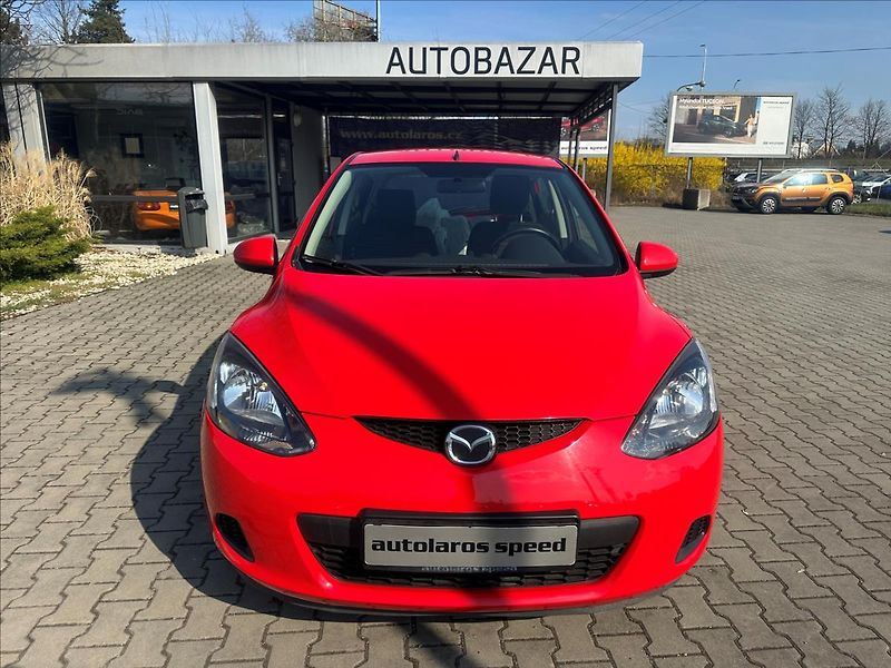 Mazda 2 1,4 i MT - fotka 9 z 19