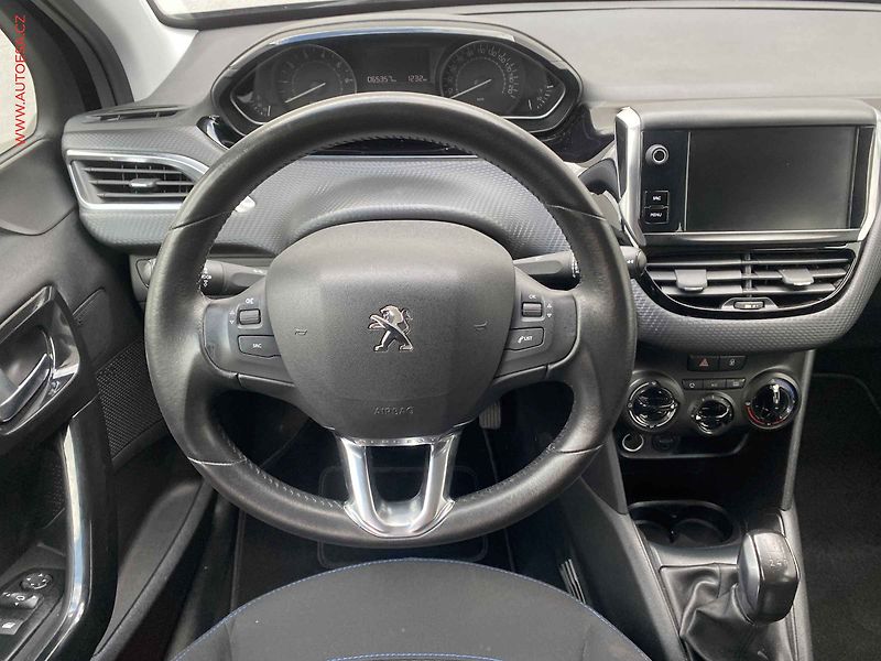 Peugeot 208 (2018) 1.2 PT, Style,  park. čidla - fotka 11 z 13