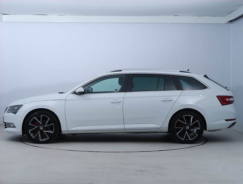 Škoda Superb (2017) Style 2.0 TDI, Automat - fotka 3 z 22