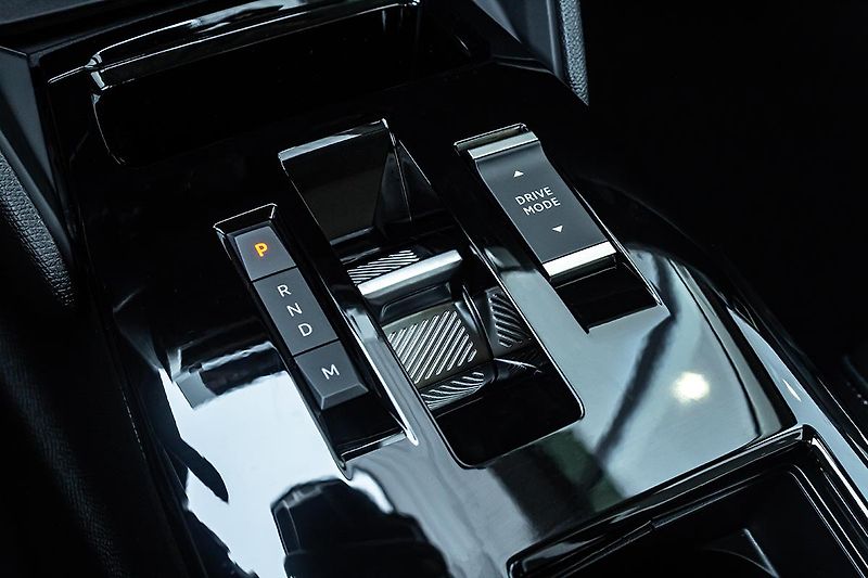 Citroën C4 1,2 MAX 130k Automat + ZIMA - fotka 16 z 18