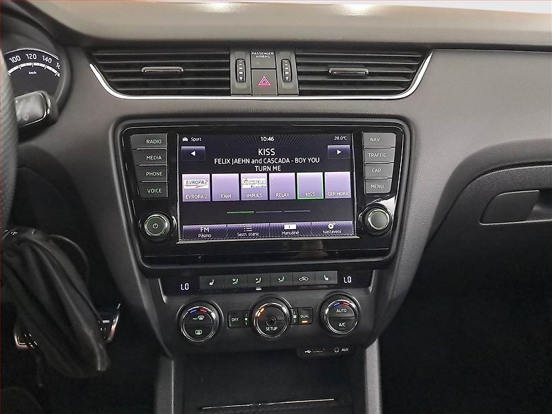 Škoda Octavia (2014) RS 2.0 TDI, Kůže, Navi - fotka 12 z 23