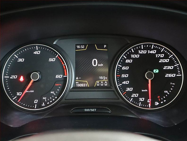 Seat Leon (2016) Style 2.0 TDI FR, Automat - fotka 11 z 19