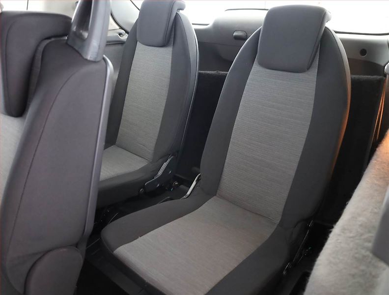 Renault Grand Scénic (2005) 2.0 16V, 7 míst, ČR,1.maj - fotka 11 z 13