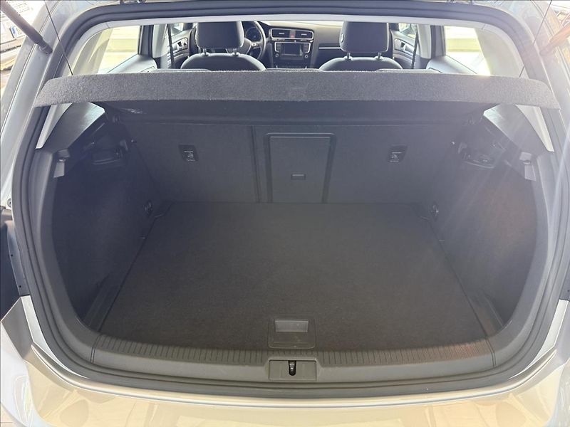 Volkswagen Golf 1,4   TSI 92kW,HIGHLINE,SERVIS - fotka 23 z 24