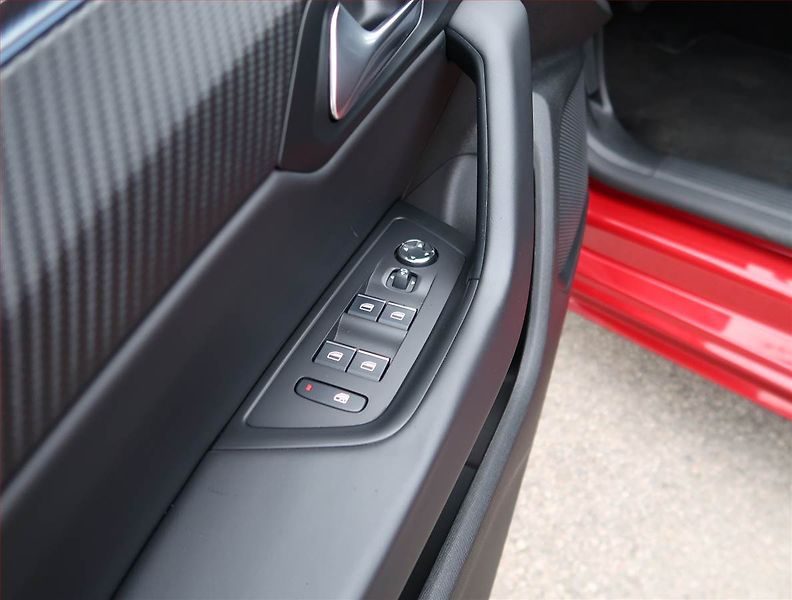 Peugeot 508 (2019) 1.5 BlueHDi, Automat - fotka 18 z 22