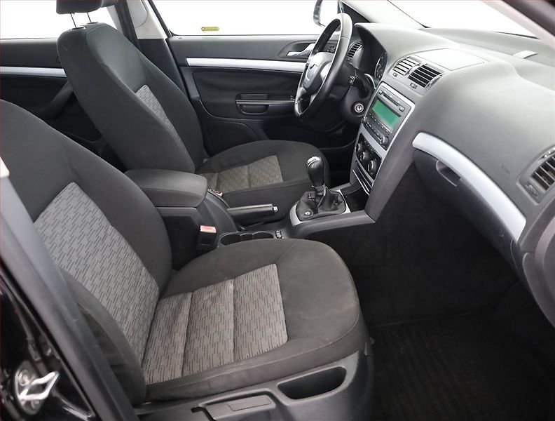 Škoda Octavia (2009) 1.6, Tempomat - fotka 7 z 12