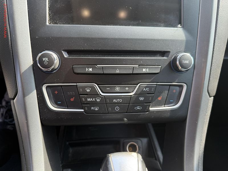 Ford Mondeo (2017) 2.0TDCI 4x4, ČR, DSG, navi - fotka 17 z 22