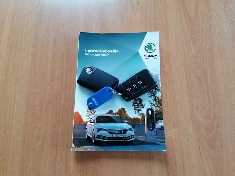 Škoda Superb (2022) IV 1.4 TSi PHEV 160kW - fotka 30 z 30