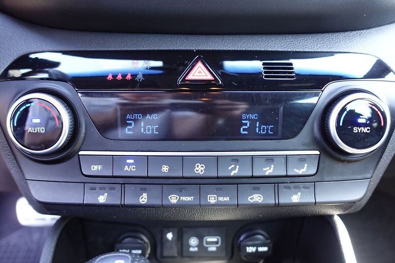 Hyundai Tucson 2,0CRDi A/T 4x4 N-Line - fotka 22 z 32