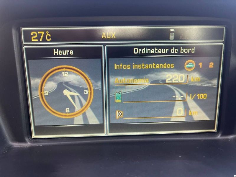 Peugeot 207 1.6i 80KW/2007/PANORAMA-KŮŽE - fotka 36 z 51