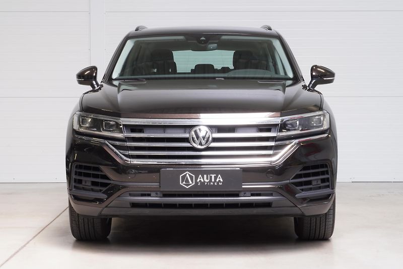 Volkswagen Touareg 3.0TDI,170kW,ČR,DigitalCockpit - fotka 2 z 29