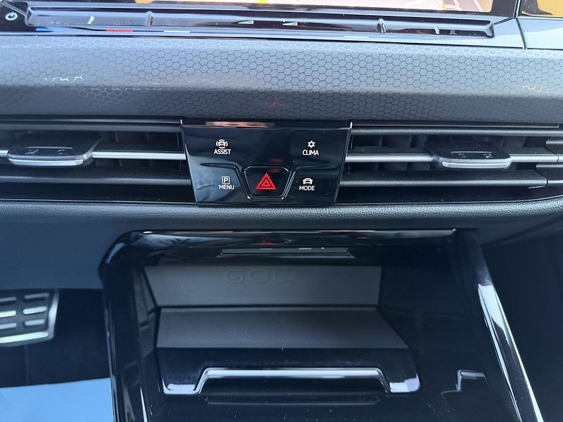 Volkswagen Golf GTD 2,0 TDi/147kW - DSG,Matrix - fotka 46 z 85