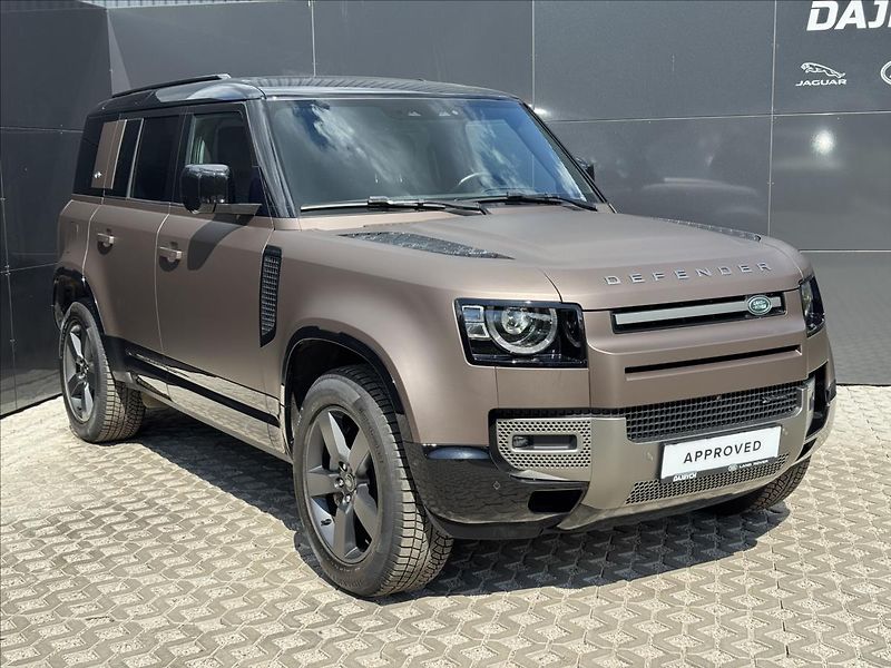 Land Rover Defender 3,0 110 D300 X-DYN. HSE ZÁRUKA - fotka 2 z 40