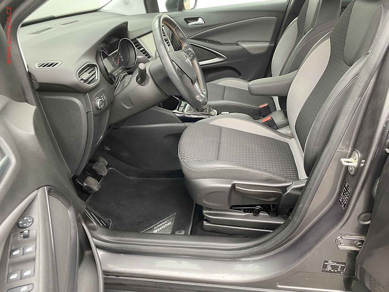 Opel Crossland X (2019) 1.2 T, Innovation, navi, - fotka 9 z 19