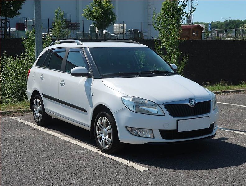 Škoda Fabia (2012) 1.6 TDI, po STK, Tažné - fotografie inzerátu