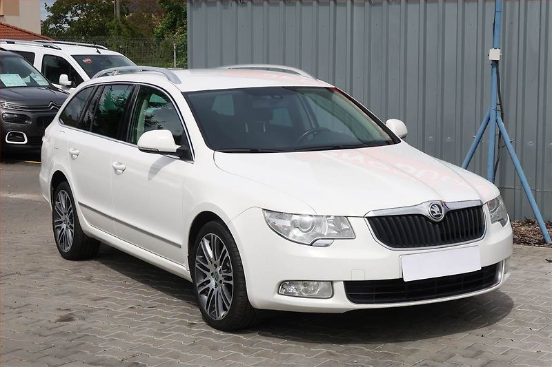 Škoda Superb (2012) 2.0 TDI, Automat, Xenony - fotografie inzerátu