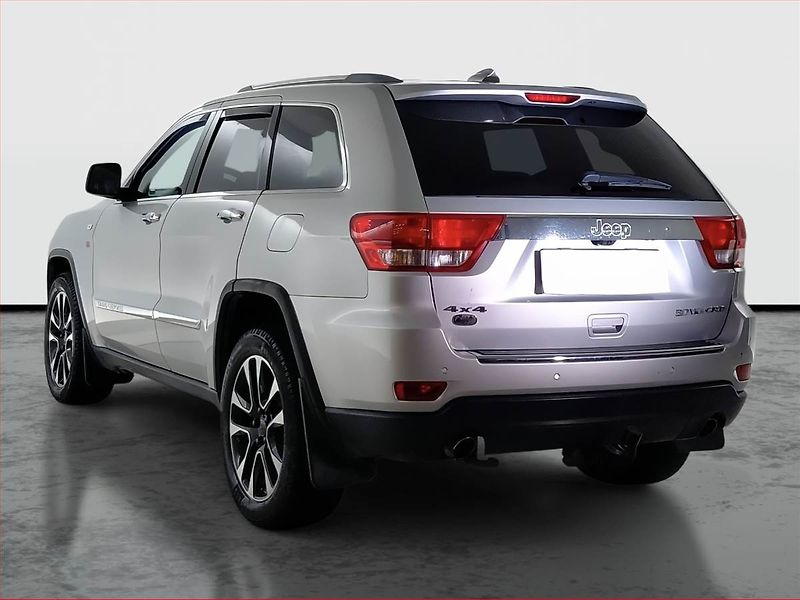 Jeep Grand Cherokee (2011) Overland 3.0 CRD, 4X4 - fotka 4 z 18