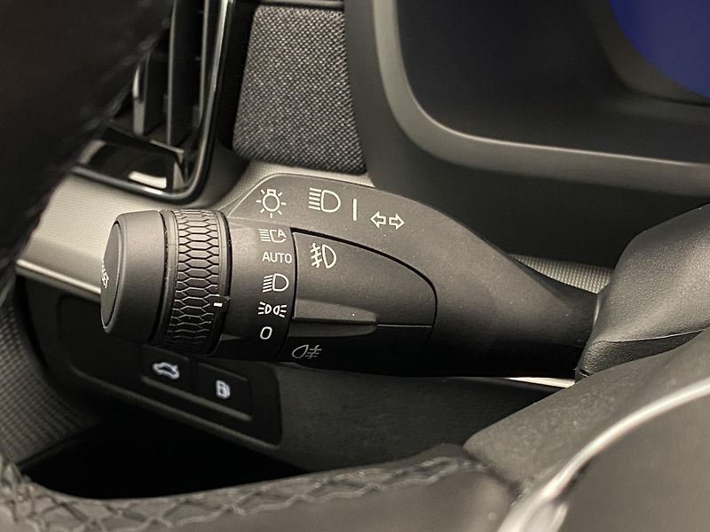 Volvo XC90 T8 RECHARGE BLACK EDITION 7m - fotka 22 z 72