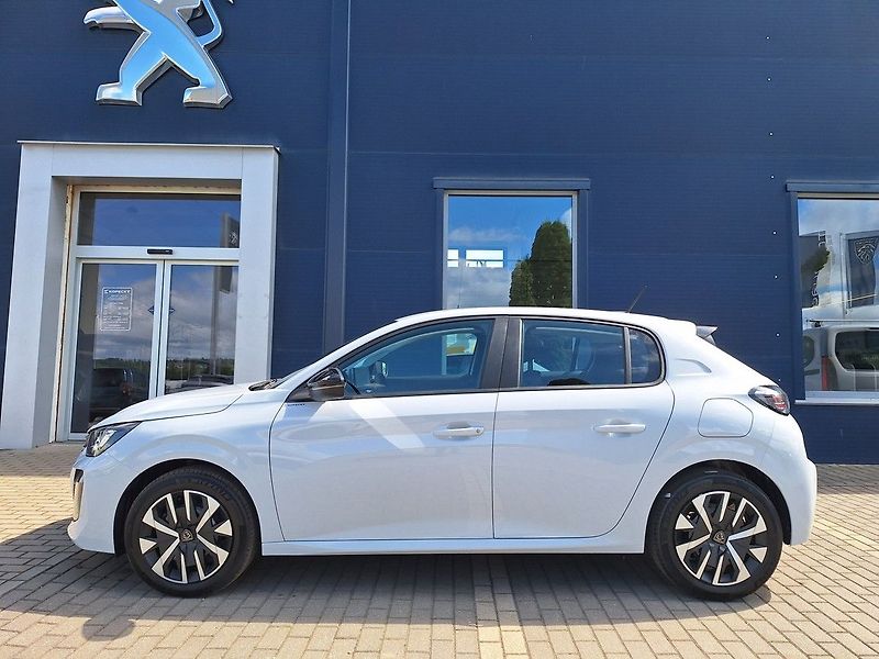 Peugeot 208 (2026) STYLE Turbo 100k M6 - fotka 2 z 16