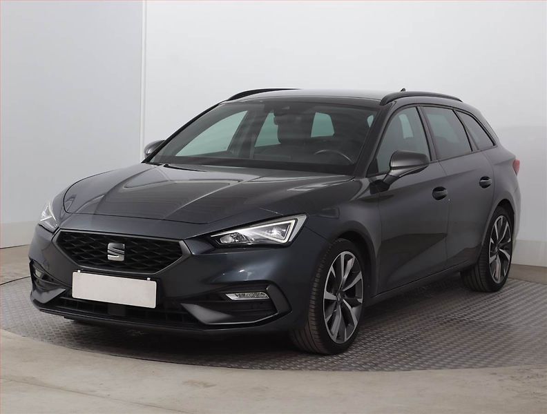 Seat Leon (2022) 1.5 eTSI, Automat, Kůže, Navi - fotka 2 z 20