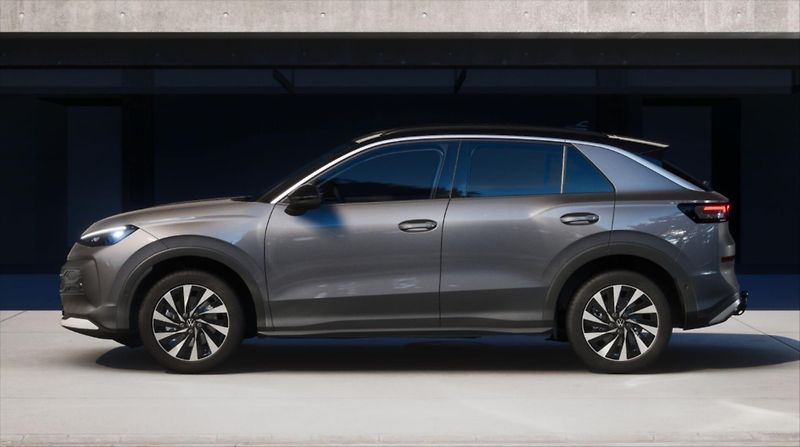 Volkswagen T-Roc (2026) 1,5 eTSI 85 kW 7DSG  Life - fotka 2 z 9
