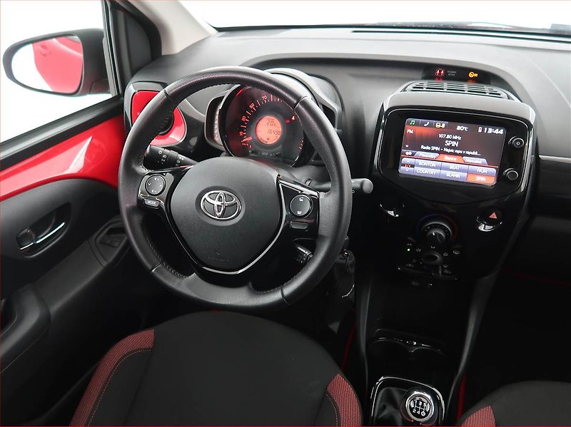 Toyota Aygo (2018) 1.0 VVT-i, Serv.kniha - fotka 7 z 18