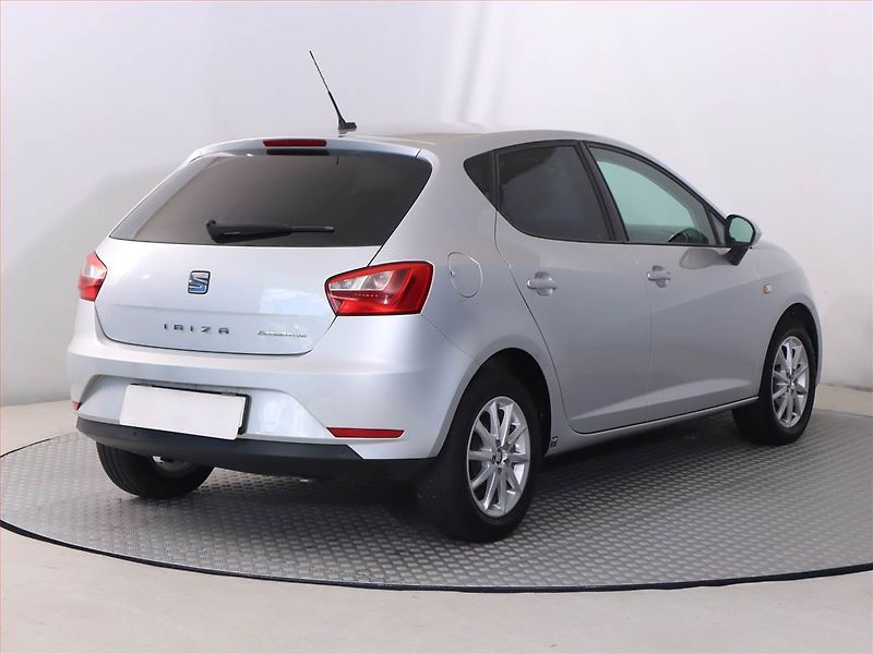 Seat Ibiza (2016) 1.4 TDI, Navi, Park. senzory - fotka 5 z 18