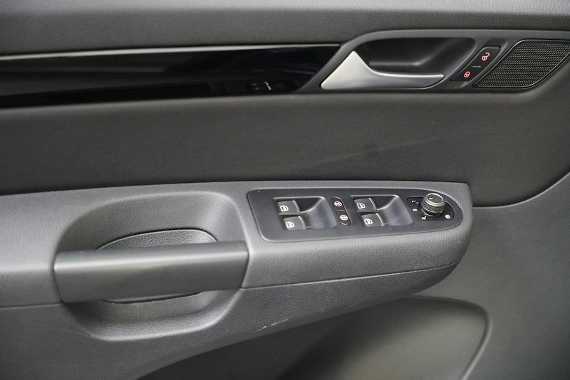 Volkswagen Sharan - fotka 12 z 25