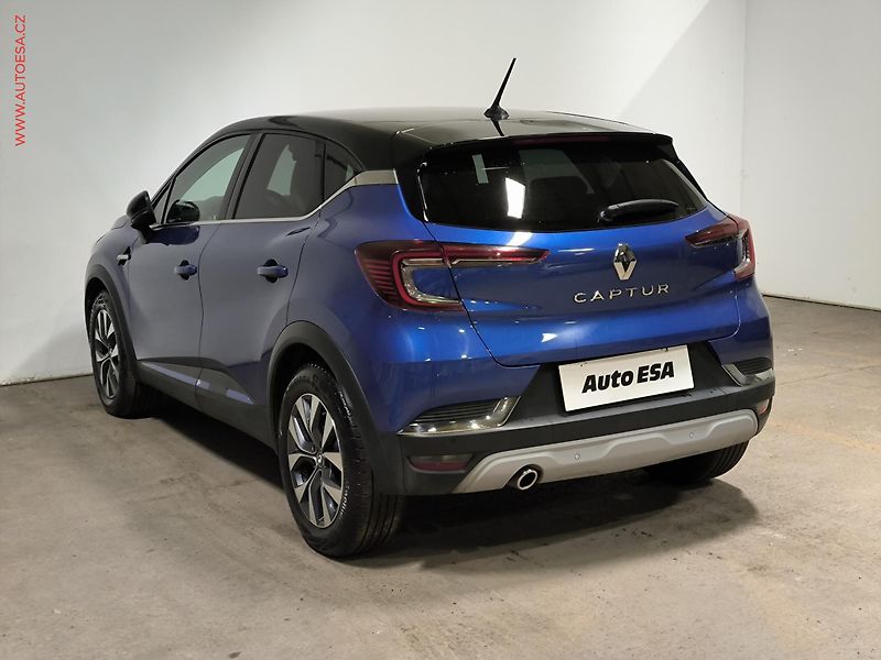 Renault Captur (2021) 1.0 TCe, 1.maj,ČR, Intense - fotka 4 z 17