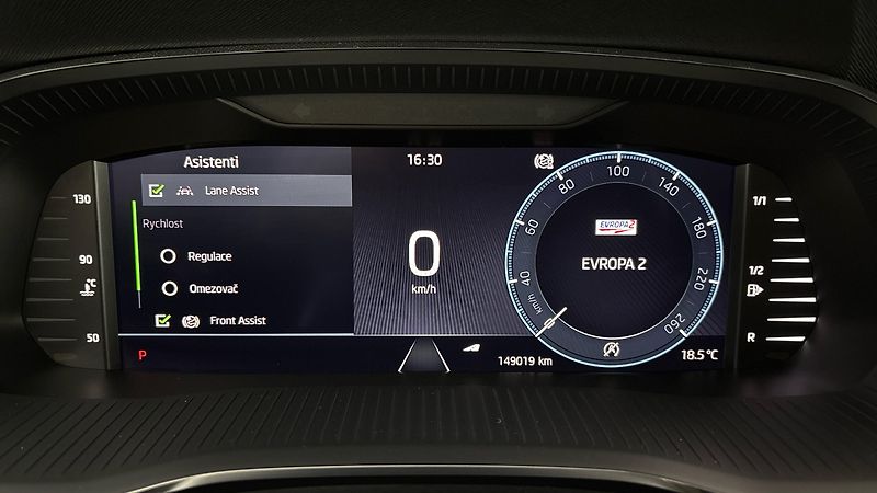 Škoda Octavia 2.0 TDI DSG Style - fotka 10 z 25