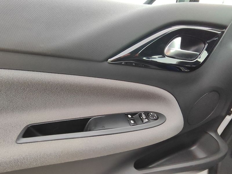 Citroën DS3 1.6 BlueHDi/88kW Servisováno - fotka 20 z 25