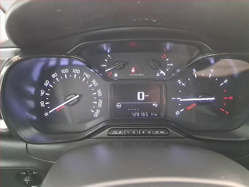 Citroën C3 (2017) 1.2 PureTech, Tempomat - fotka 11 z 17