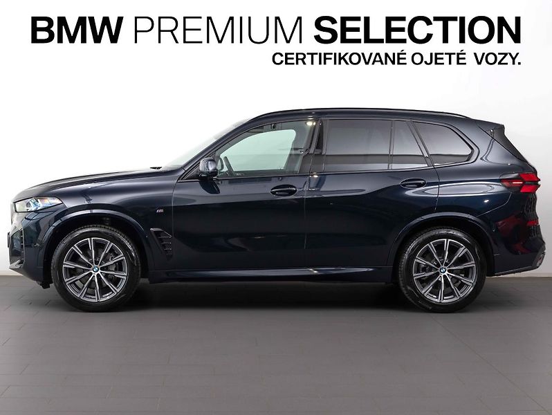 BMW X5 xDrive40d - fotka 3 z 24