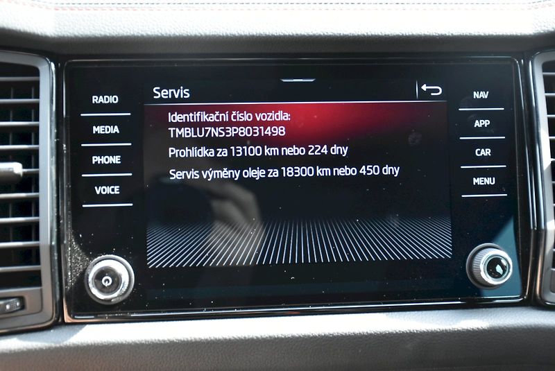 Škoda Kodiaq (2023) RS 2.0 TSI 180 kW 4x4 DSG - fotka 19 z 33