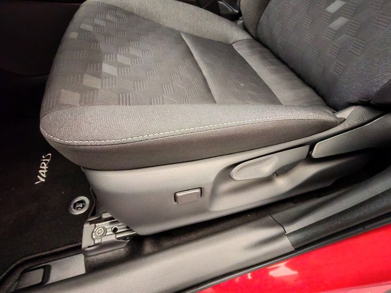 Toyota Yaris - fotka 16 z 33