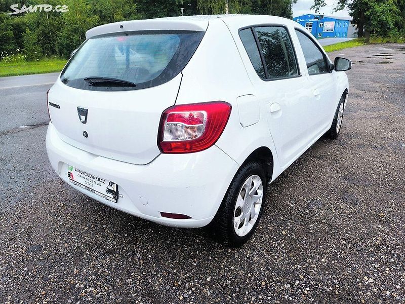 Dacia Sandero 1,2,KRÁSNÉ,120KM,1MAJ74L,KLIMA - fotka 3 z 20