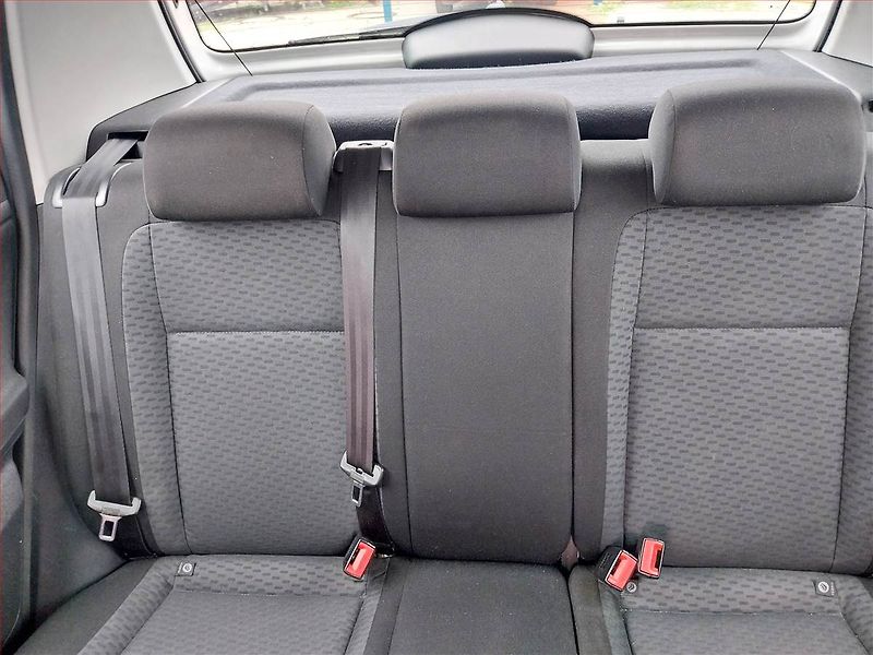 Škoda Fabia (2012) Ambition 1.2 12V, Serv.kniha - fotka 10 z 15