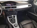 BMW Řada 3 (2008) M Paket 320 d, Automat - náhled 8