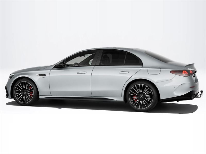 Mercedes-Benz Třídy E (2026) 3,0 Mercedes-AMG E 53 HYBRID 4 - fotka 4 z 9