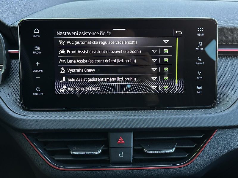 Škoda Scala 1.5TSi Monte Carlo 150PS NAVI - fotka 34 z 56