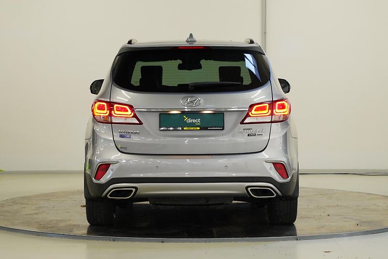 Hyundai Grand Santa Fe - fotka 6 z 29