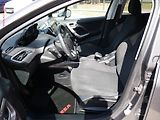 Peugeot 2008 (2015) 1.2i, AC, tempo - náhled 18