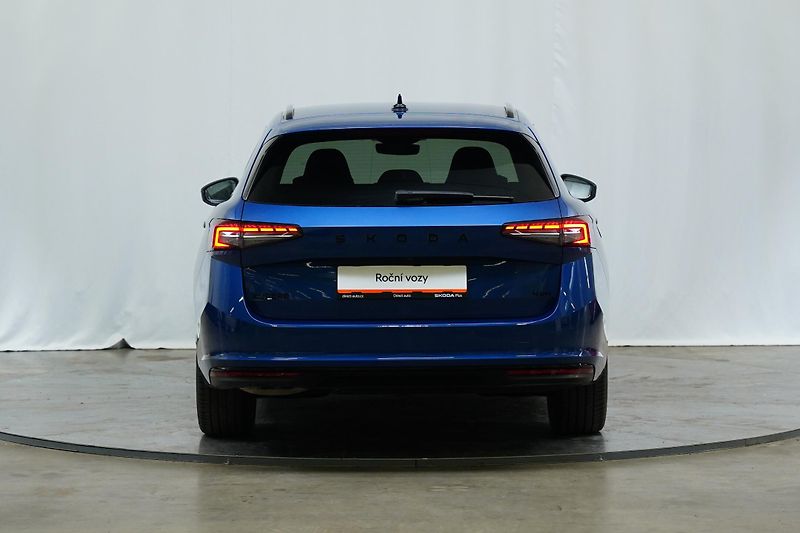 Škoda Superb - fotka 6 z 28
