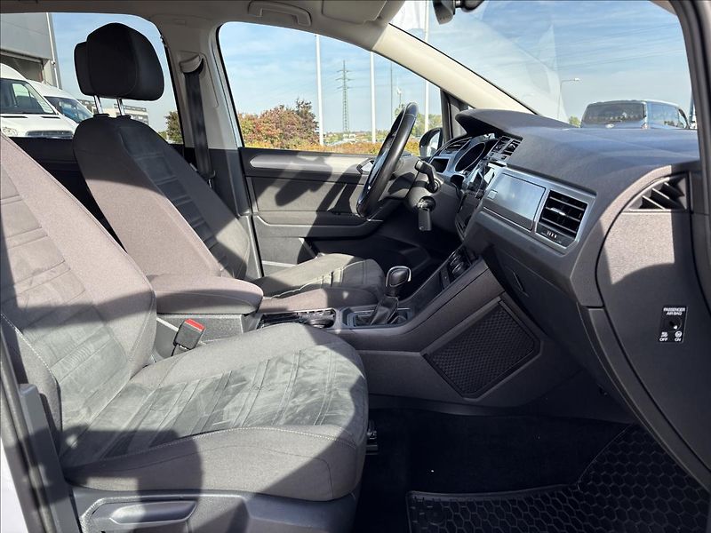 Volkswagen Touran 1,5 TSi Maraton Edition 7.Míst - fotka 22 z 47