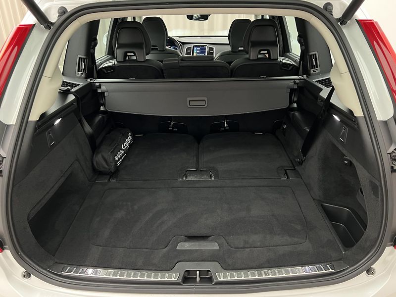 Volvo XC90 T8 AWD INSCRIPTION 7 MÍST AUT - fotka 5 z 49