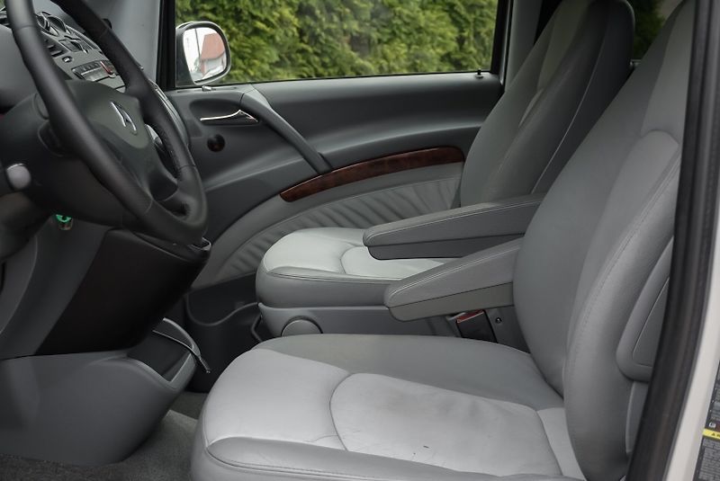 Mercedes-Benz Viano 220 cdi AMBIENTE - fotka 23 z 39