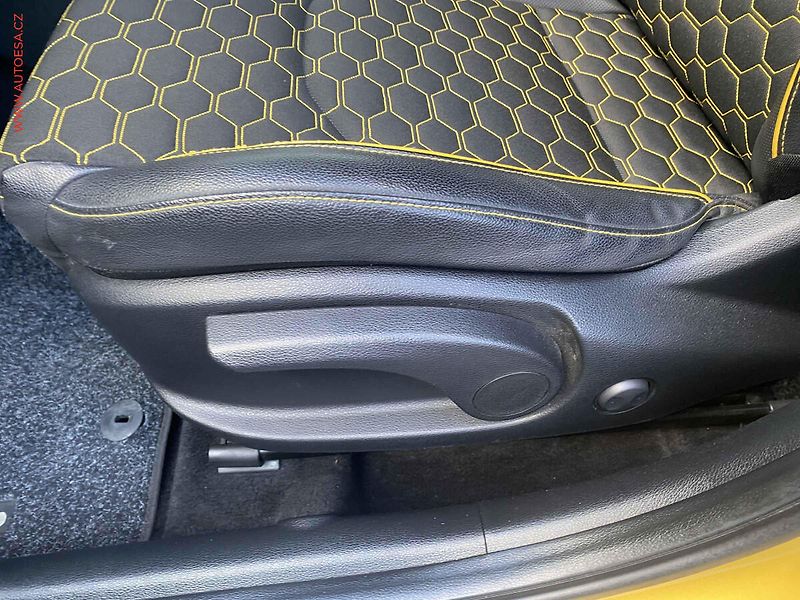 Kia XCeed (2019) 1.4 T-GDi, Premium, AT, LED - fotka 14 z 18