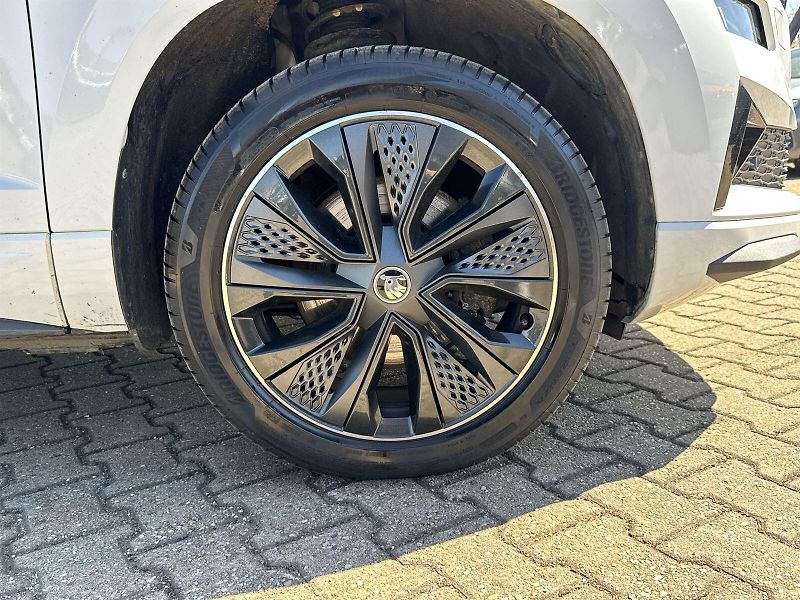 Škoda Karoq (2022) 2.0 TDI Sportline - fotka 31 z 35